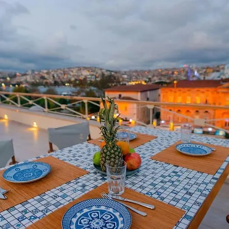 Waterfront By The Tram - Terrace With Dome & Golden Horn View In Fatih