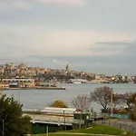 Waterfront By The Tram - Terrace With Dome & Golden Horn View In Fatih *