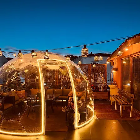 Waterfront By The Tram - Terrace With Dome & Golden Horn View In Fatih Apartment