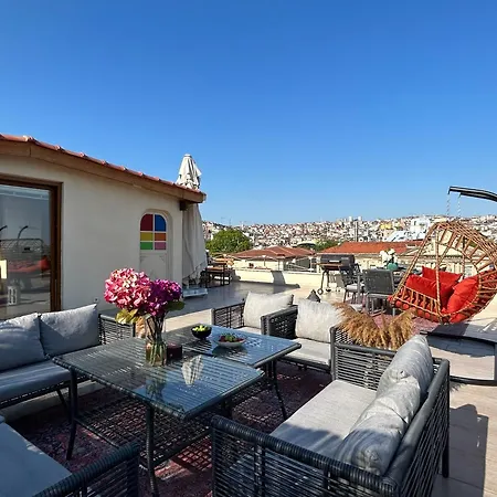 Apartment Waterfront By The Tram - Terrace With Dome & Golden Horn View In Fatih *
