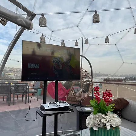 Apartment Waterfront By The Tram - Terrace With Dome & Golden Horn View In Fatih Istanbul