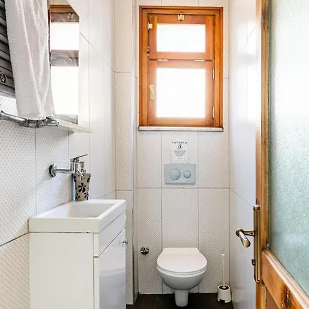 Waterfront By The Tram - Terrace With Dome & Golden Horn View In Fatih Apartament