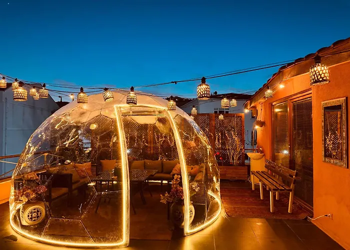 Waterfront By The Tram - Terrace With Dome & Golden Horn View In Fatih Apartment