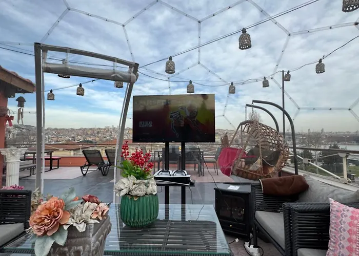 Apartment Waterfront By The Tram - Terrace With Dome & Golden Horn View In Fatih *