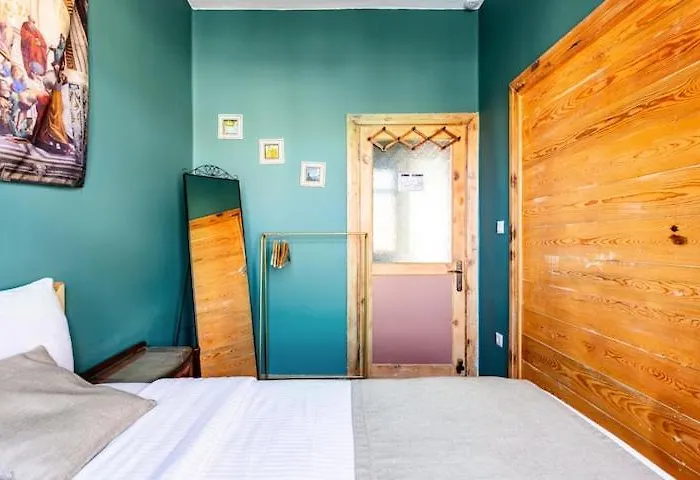 Waterfront By The Tram - Terrace With Dome & Golden Horn View In Fatih Apartment