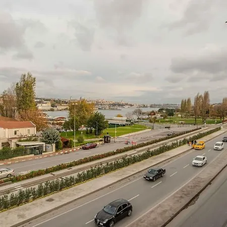 Waterfront By The Tram - Terrace With Dome & Golden Horn View In Fatih * Istanbul