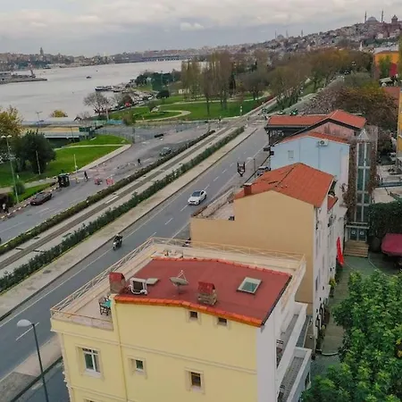 Apartament Waterfront By The Tram - Terrace With Dome & Golden Horn View In Fatih *