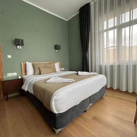 Waterfront By The Tram - Terrace With Dome & Golden Horn View In Fatih Lägenhet *