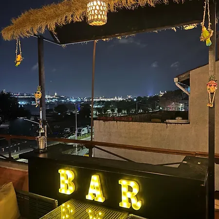 Waterfront By The Tram - Terrace With Dome & Golden Horn View In Fatih Istanbul